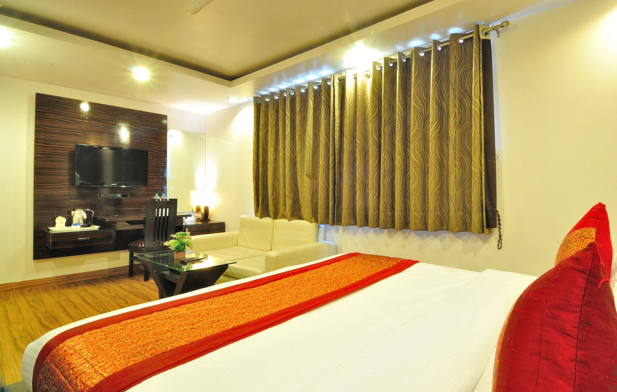 Hotel Elegance Нью-Дели Экстерьер фото