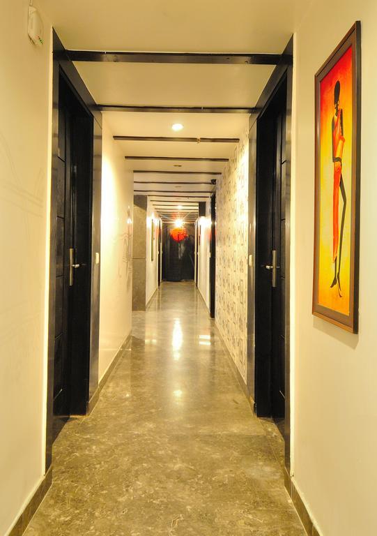 Hotel Elegance Нью-Дели Экстерьер фото